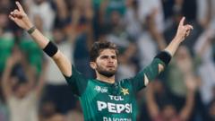 Pakistan edge out Sri Lanka to boost Asia Cup hopes