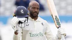 Bell-Drummond ton rescues Kent against Derbyshire