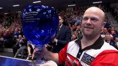 Scotland’s Anderson wins third World Indoor title