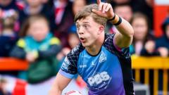 Hull FC full-back Moy extends deal