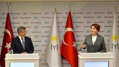 Ahmet Davutoğlu ve Meral Akşener