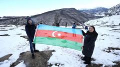 Dağlık Karabağ'da Azerbaycan bayrağı