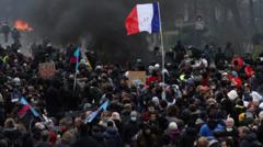Manifestação contra reforma previdenciária em Paris