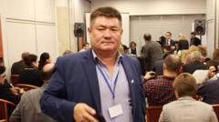 Ўзбекистон: Таниқли ҳуқуқ фаоли нимада айбдор деб топилди? 