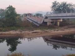 สะพานในฝั่งเมียนมาที่รับความเสียหายจากการโจมตึ