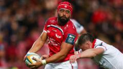 Wales flanker Macleod signs new Scarlets deal
