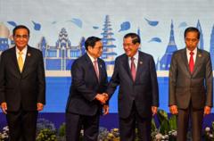 Các lãnh đạo ASEAN nhóm họp tại Thượng đỉnh ASEAN tại Phnom Penh vào tháng 11/2022