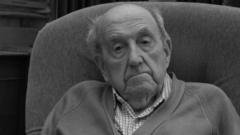 Hundreds attend WW2 veteran bomber pilot's funeral