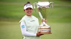 Rising star Yamashita ties LPGA scoring record
