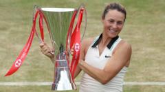 Queen's women's prize money to increase by 35%