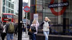 Tube strike union boss wants 'summit' with mayor