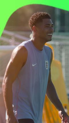 England sweat it out in Kansas City