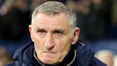 Mowbray sets play-off points target for Baggies