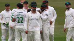 Leics beat Northants to stretch lead at top