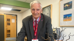 'We're in difficult times', says Holocaust survivor