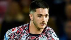Leigh's McNamara and Brand join Castleford on loan