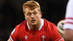 Injury prompts Wales and Dragons’ Roberts to quit