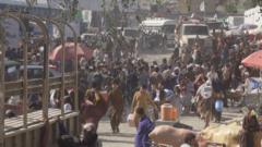Pakistan expels tens of thousands of Afghans