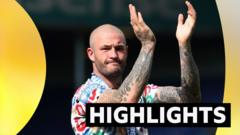 Leigh sweep aside Salford at Magic Weekend