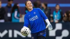 London City Lionesses, İngiltere'nin eski kalecisi Earps'le sözleşme imzaladı