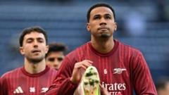 Piriimer Liigii: Arsenaal garee dirree Tootenhaam deemee 4 fi 1'n mo'ate 