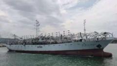 Kapal Ikan LU PENG YUAN YU 028