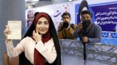 إيرانية تسجل ترشحها للانتخابات الرئاسية بطهران. 14.05.2021