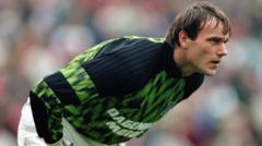 Ex-West Ham keeper Miklosko withdraws from cancer treatment