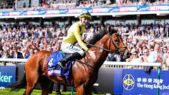 More than 33,000 attend Guineas at Newmarket
