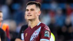 Walsall sign defender Weir from Drogheda