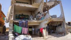İdlib'deki bir ev dezenfekte ediliyor (26 Mart 2020)