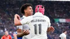 France hammer Italy to keep Six Nations title hopes alive