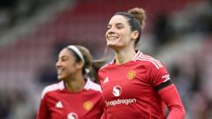 'The club should be equal' - what's going on with Man Utd Women?