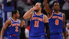 Knicks see off Pistons to set up Celtics semi-final