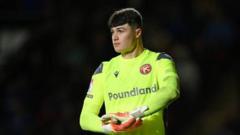 Stoke goalkeeper Simkin joins Orient on loan