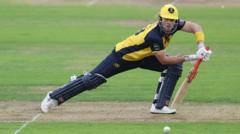 Douthwaite leads Glamorgan to final as Bears fall short