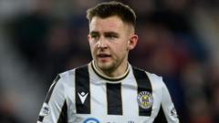 Wycombe sign Northern Ireland's Boyd-Munce