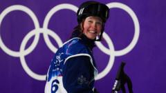 Watch: GB's Muir qualifies for women's big air final