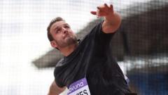 Davies wins gold for Team Wales in Glasgow