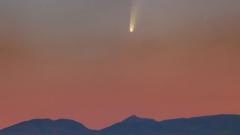 Comet Captured Streaking Across Stonehenge Night Sky - BBC News