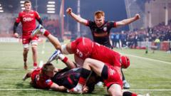 Gloucester secure bonus-point win over Scarlets