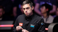 Robertson calls for ban on O'Sullivan's chalk