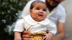 생후 6개월이 된 기적의 아기 '아프라'