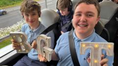 Côr Bechgyn Glantaf yn 'edrych ymlaen yn arw' at rownd gynderfynol BGT