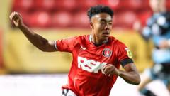 Charlton extend academy graduate Chin's contract