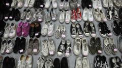 256 пар взуття, яке загубили в натовпі учасники параду в Сеулі