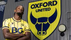 Oxford sign left-back Leigh from Ipswich Town