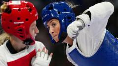 Olympic champion Jones quits taekwondo for boxing