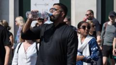 London passengers urged to 'carry water' in heatwave