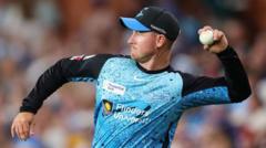 Gloucestershire sign Australia’s Short for Blast